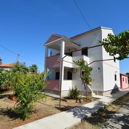 Apartments Petrovic Malinska Extérieur photo