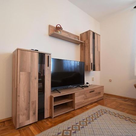 Apartments Petrovic Malinska Extérieur photo