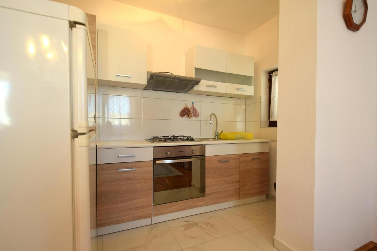 Apartments Petrovic Malinska Extérieur photo