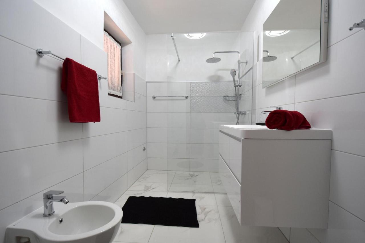 Apartments Petrovic Malinska Extérieur photo