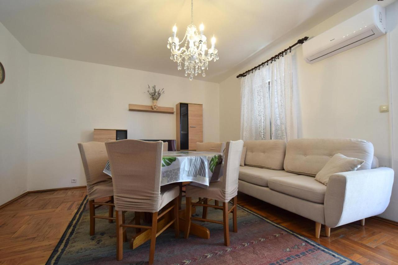 Apartments Petrovic Malinska Extérieur photo