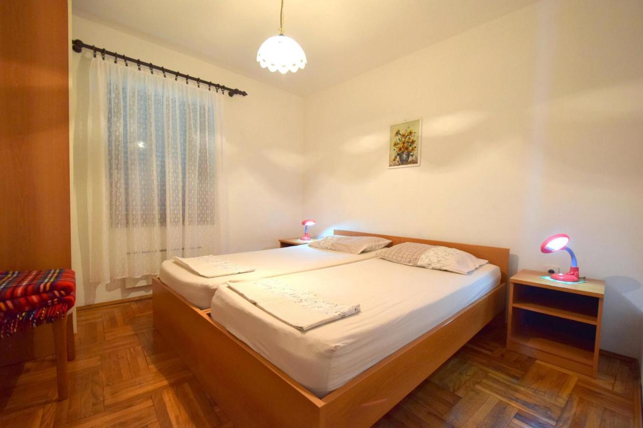 Apartments Petrovic Malinska Extérieur photo